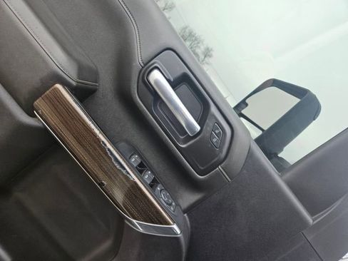 Used 2022 Chevrolet Silverado 2500 LT w/ Convenience Package image 11