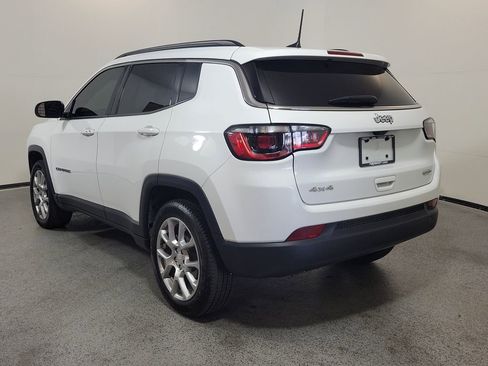 Used 2024 Jeep Compass Latitude AWD/4WD image 5
