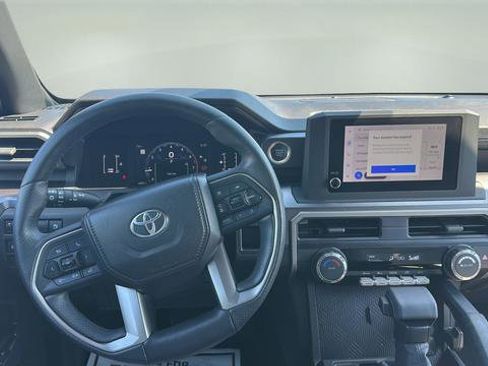 Used 2025 Toyota 4Runner SR5 RWD image 16