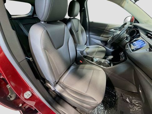 Used 2023 Buick Encore GX Select w/ Sport Touring Package AWD/4WD image 28