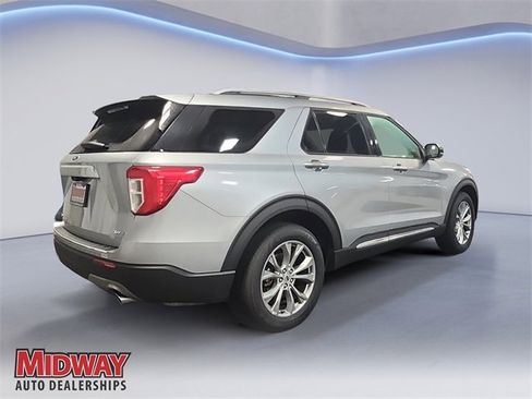 Used 2023 Ford Explorer Limited w/ Equipment Group 301A image 5