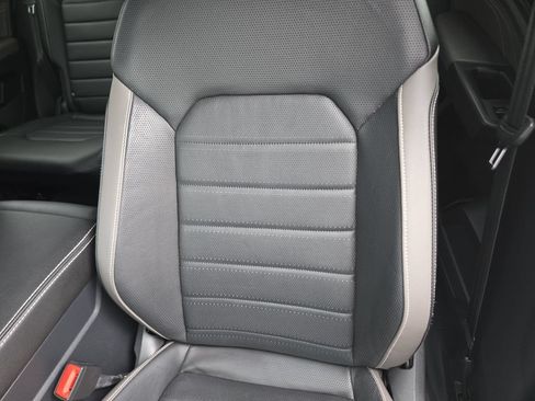 Used 2023 Volkswagen Atlas Cross Sport SEL Premium R-Line AWD/4WD image 19