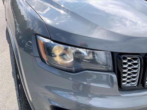 Used 2021 Jeep Grand Cherokee Laredo X AWD/4WD image 28