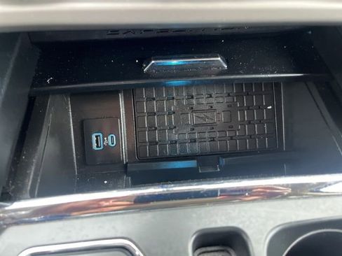 Used 2024 Ford Expedition Max XLT image 39