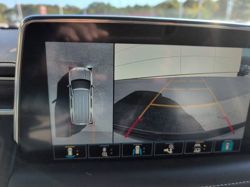 Used 2021 GMC Yukon XL SLT w/ SLT Luxury Plus Package image 26