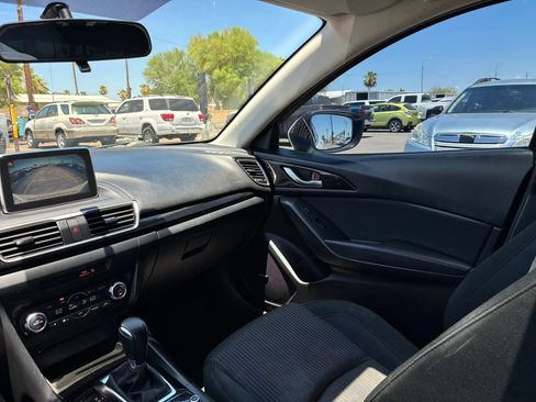Used 2015 MAZDA MAZDA3 i Touring w/ Technology Package FWD image 20
