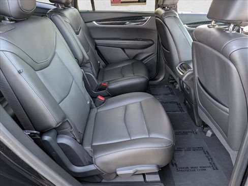 Used 2021 Cadillac XT6 Premium Luxury FWD image 29