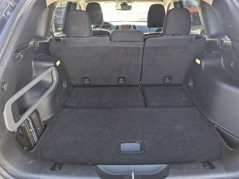 Used 2016 Jeep Cherokee Latitude w/ Cold Weather Group image 12