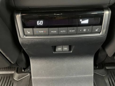 Used 2025 Lexus GX 550 w/ Cold Area Package AWD/4WD image 27