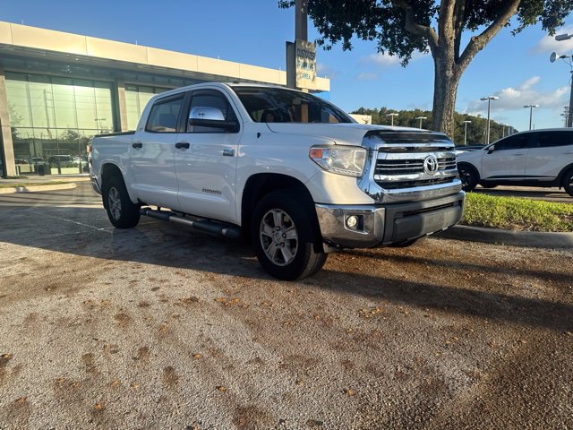 Used 2016 Toyota Tundra SR5 w/ SR5 Upgrade Package AWD/4WD image 9