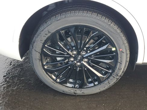 New 2026 Lincoln Corsair Premiere image 5