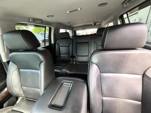 Used 2020 Chevrolet Suburban LT w/ Off-Road Package AWD/4WD image 34