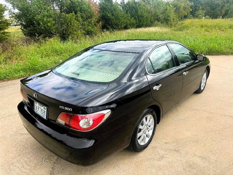 Used 2002 Lexus ES 330 FWD image 6