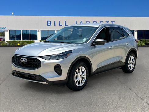 Certified 2024 Ford Escape Active w/ Tech Pack #1 FWD image 3