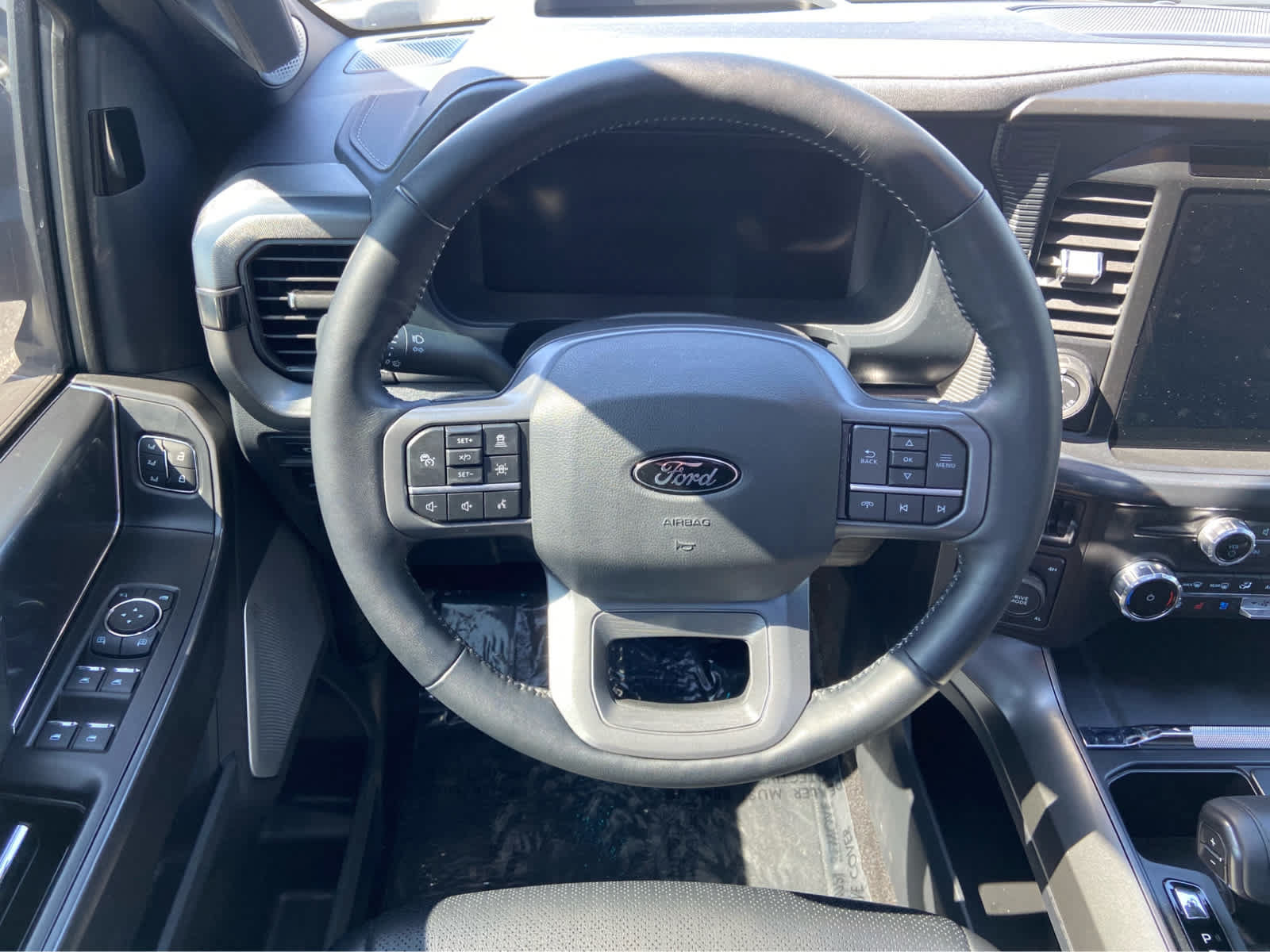 Used 2024 Ford F150 Lariat w/ Equipment Group 502A High AWD/4WD image 14