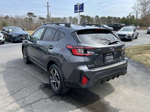 Used 2025 Subaru Crosstrek 2.5i Premium AWD/4WD image 3