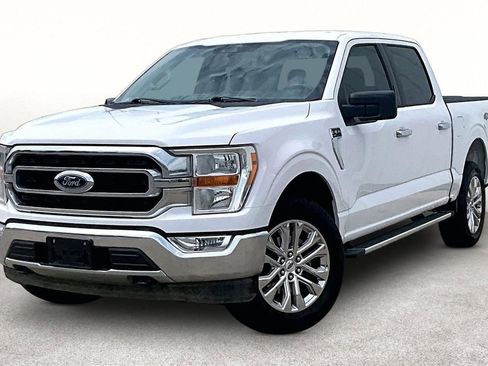 Used 2022 Ford F150 XLT w/ Equipment Group 301A Mid AWD/4WD image 11
