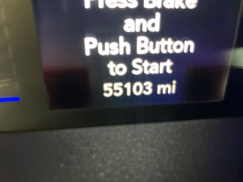 Used 2024 Chrysler Voyager LX image 31