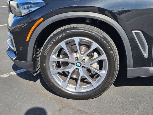 Used 2023 BMW X5 xDrive40i w/ Premium Package image 24