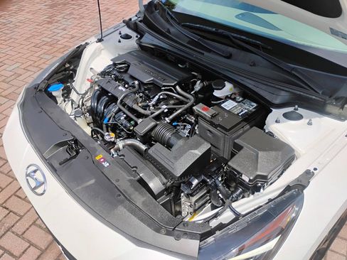 Used 2023 Hyundai Elantra SEL FWD image 29