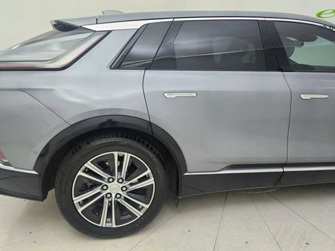 Used 2023 Cadillac Lyriq 2WD image 7