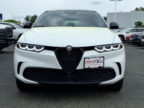 Used 2024 Alfa Romeo Tonale Veloce w/ Active Assist Package AWD/4WD image 2