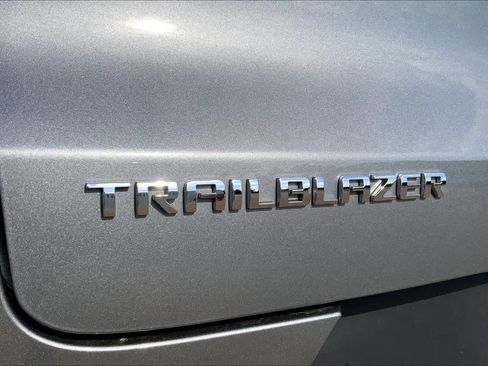 Used 2025 Chevrolet TrailBlazer ACTIV w/ Driver Confidence Package FWD image 31