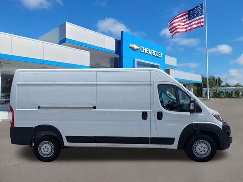 Used 2025 RAM ProMaster 3500 w/ Convenience Group FWD image 2