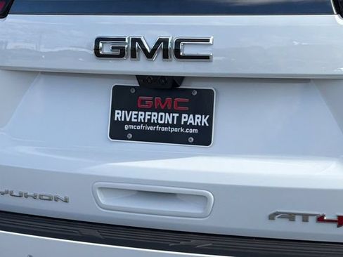 New 2026 GMC Yukon XL AT4 w/ AT4 Premium Plus Package AWD/4WD image 33