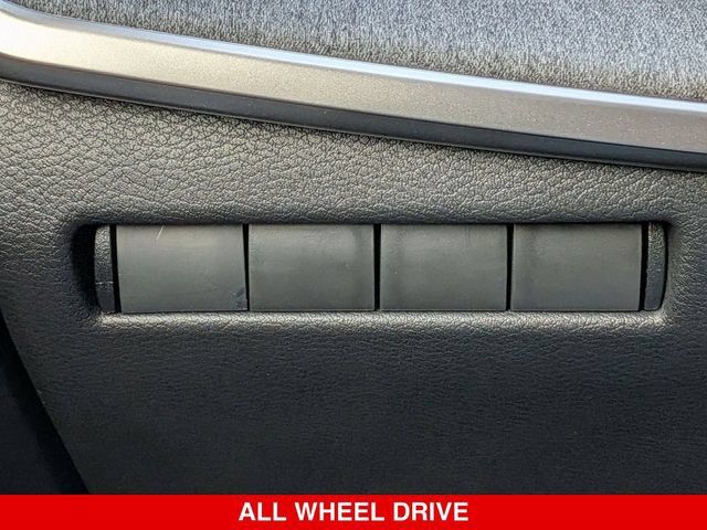 Certified 2025 Nissan Kicks SV AWD/4WD image 19