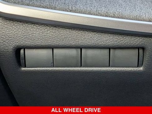 Certified 2025 Nissan Kicks SV AWD/4WD image 19