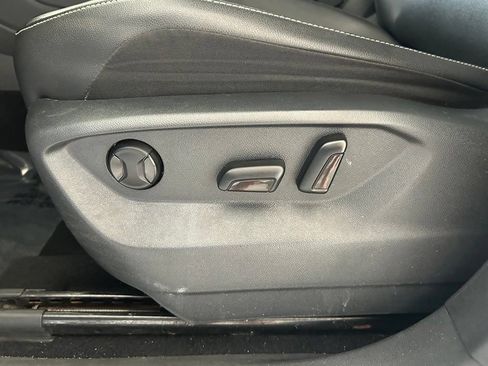 Used 2021 Volkswagen Tiguan SE w/ Panoramic Sunroof Package FWD image 38