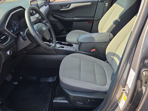 Used 2022 Ford Escape SE w/ SE Sport Appearance Package FWD image 9
