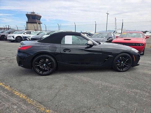 Used 2023 BMW Z4 M40i w/ Premium Package RWD image 2