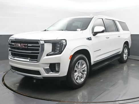 Used 2024 GMC Yukon XL SLT w/ SLT Luxury Package AWD/4WD image 1
