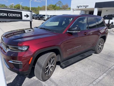 Used 2025 Jeep Grand Cherokee Limited w/ Trailer Tow Package image 3