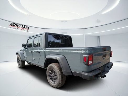 New 2026 Jeep Gladiator Sport image 5