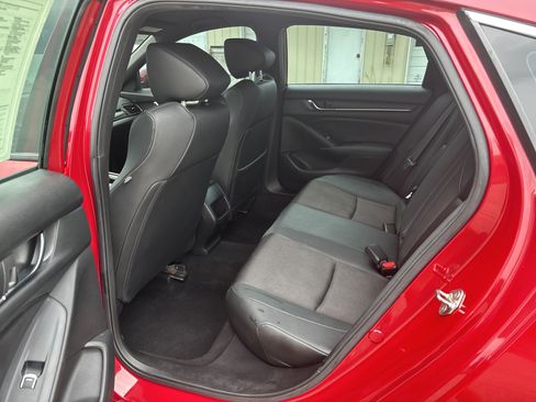 Used 2019 Honda Accord Sport image 13
