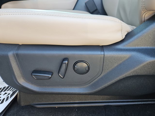 Used 2024 Ford Expedition XLT RWD image 22