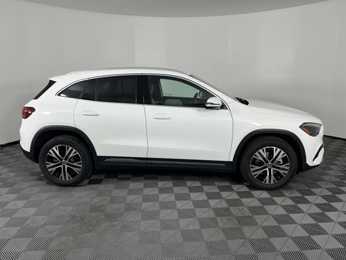 Used 2026 Mercedes-Benz GLA 250 4MATIC image 14