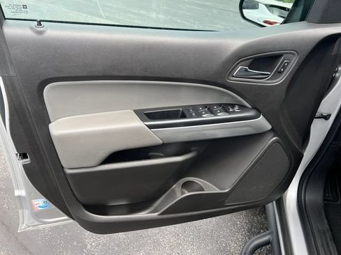 Used 2016 Chevrolet Colorado LT w/ LT Convenience Package AWD/4WD image 11