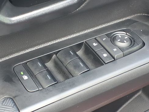 Certified 2025 Toyota Tacoma SR5 image 14