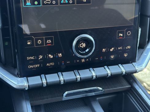 Used 2024 GMC Acadia Denali w/ Super Cruise Package image 6