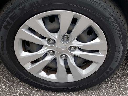 Used 2023 Kia Soul LX FWD image 25