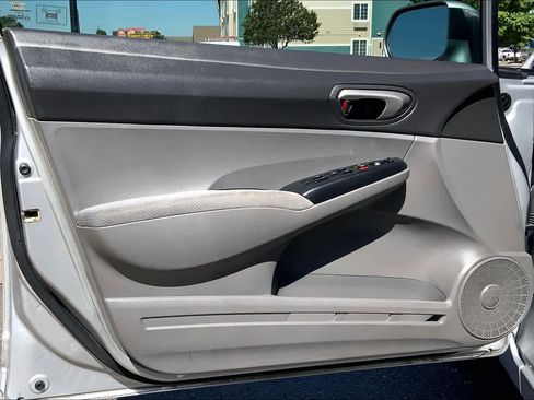Used 2010 Honda Civic LX image 21