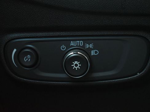 Used 2024 Chevrolet Equinox LT image 18