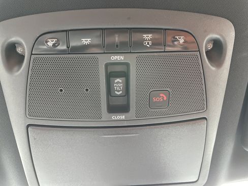 Used 2019 Nissan Maxima Platinum w/ Reserve Package image 15