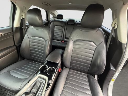 Used 2013 Ford Fusion SE FWD image 13