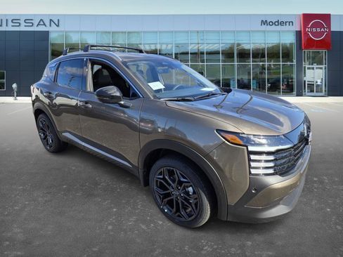 New 2026 Nissan Kicks SR w/ SR Premium Package image 3