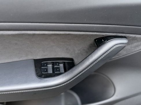 Used 2018 Tesla Model 3 Long Range image 29